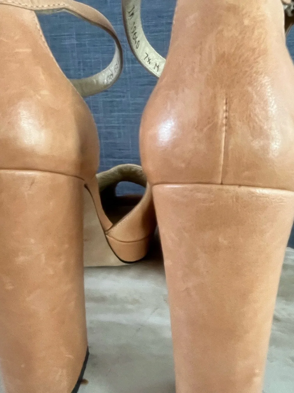 Stuart Weitzman Tan Leather Ankle Strap Platform Block Heel Sandals | Size 7.5